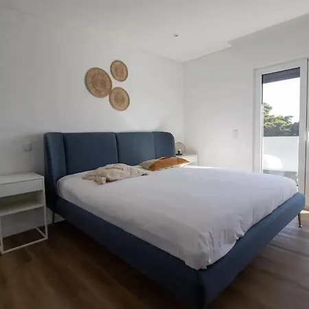 Charming In 90 Sqm With Terrace Lägenhet *