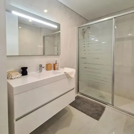Charming In 90 Sqm With Terrace Διαμέρισμα *